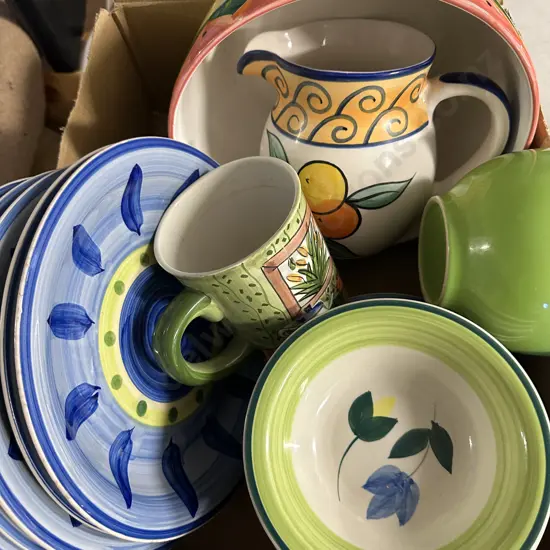 Box lot Crockery, Jug, Bowls, Plates Etc