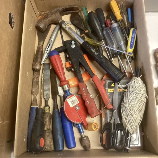 Box lot Hand Tools