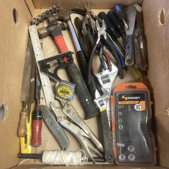 Box lot Hand Tools