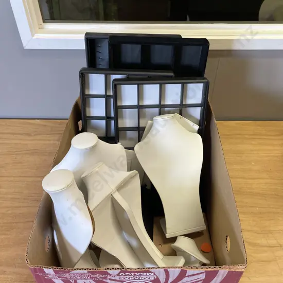 Jewellery Display items