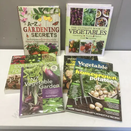 Lot of Gardening Books & Magazines