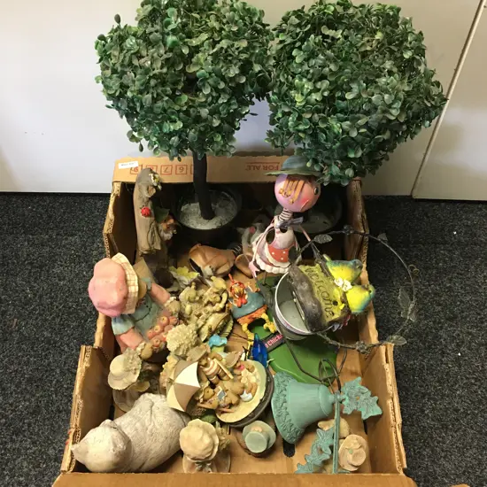Box Box Of Garden Ornaments, Bell, Etc