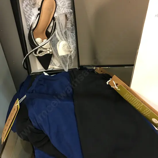 New Ladies Assorted Bamboo Body Clothing Size XS & Nova Shoes Size 6