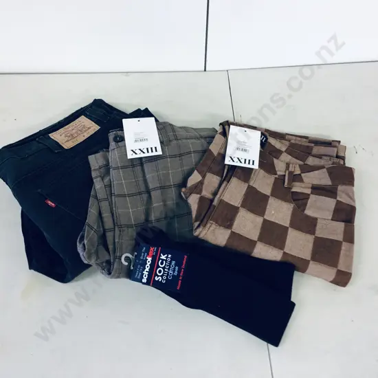 Selection Of Clothing & Socks Including Levis Size 32