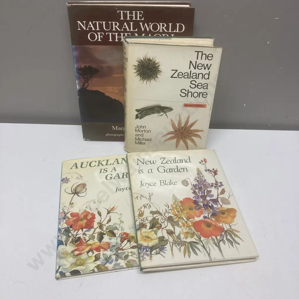 Books - New Zealand is a Garden by Joyce Blake 1982 First Edition Hardback, & Auckland Is A Garden by Joyce Blake Image 1++