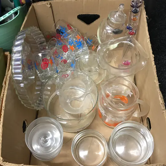 Box Lot Glassware, Retro Glasses, Thermometer Etc