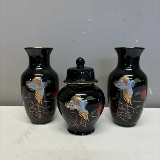 Japanese Handpainted Pair of Duck Themed Vases H12.5cm with Matching Ginger Jar
