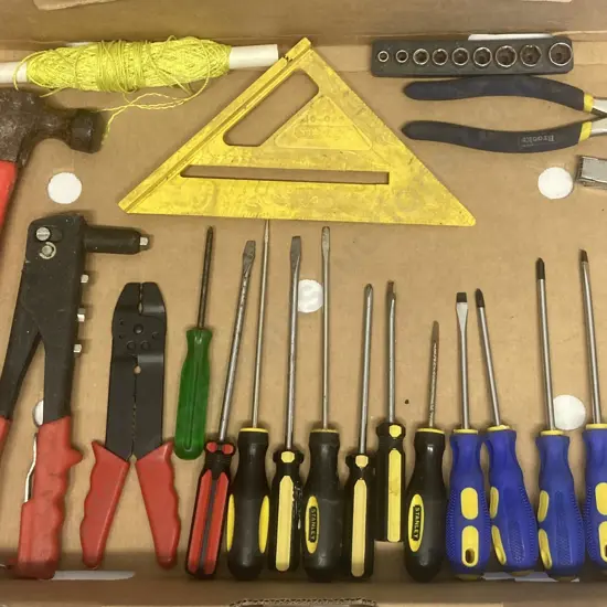 Box Lot Tools, Hammer, Screwdrivers, Pot Riveter Etc