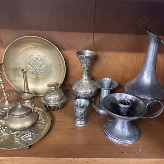 Selection of Brass & Pewter Ware Items
