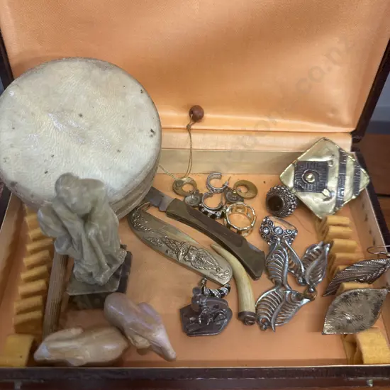 Assorted Vintage Items Including Jewellery Etc