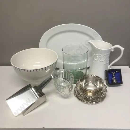 Box lot China, Jelly Mould Etc