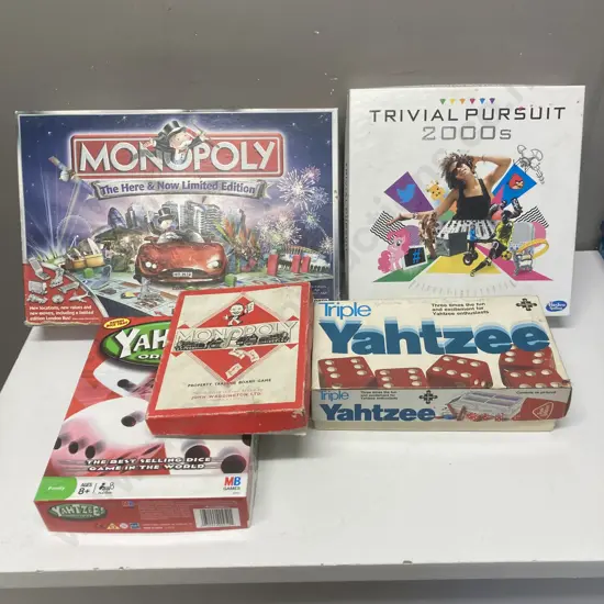Lot of Board Games - Monopoly, Trivial Pursuit Etc