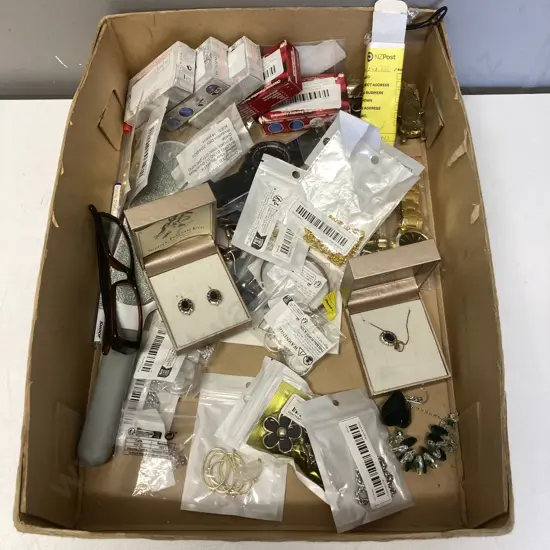 Box lot Jewellery, Watches Etc