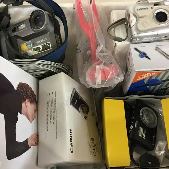 Box Of Assorted Vintage Cameras Etc