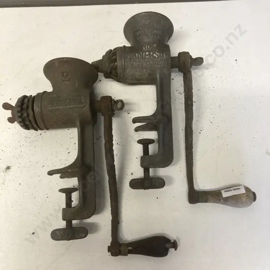 Vintage Universal No2 Mincers
