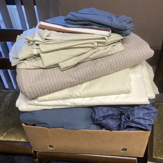 Box Lot - King Single Linen, Pillowcase Etc