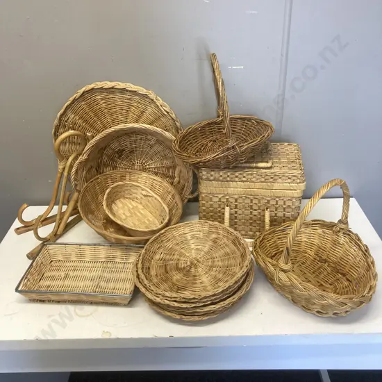 Box lot Cane Ware