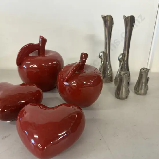 Decorative Apples, Love Hearts & Swan Themed Items