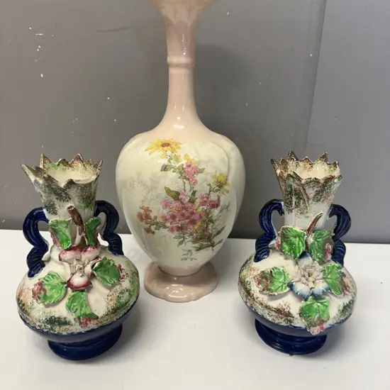 Vintage Floral Detailed Vases x3
