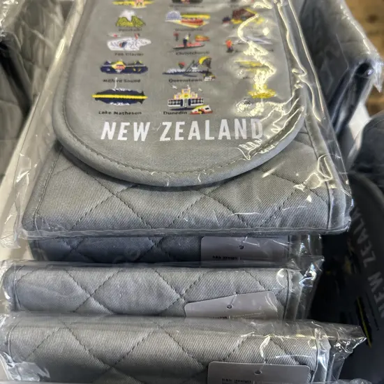 Box Of h&b design by Hansen & Berry Ltd Oven Mits x24