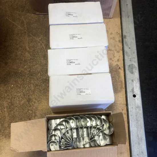 Conduit Saddles Half, 25mm, Zinc Plate, 5 x Boxes
