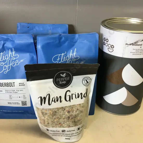 Flight Coffee Thunderbolt 3 x 250g, Man Grind 300g, Go Good 1Kg