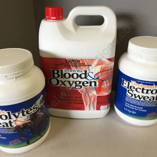 Horse Supplements - Electromix Electrolytes Sweat 2 x 2.5Kg & Ironvita Blood & Oxygen 5 Litres