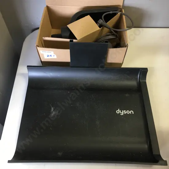 Dyson WashG1 Charging Dock