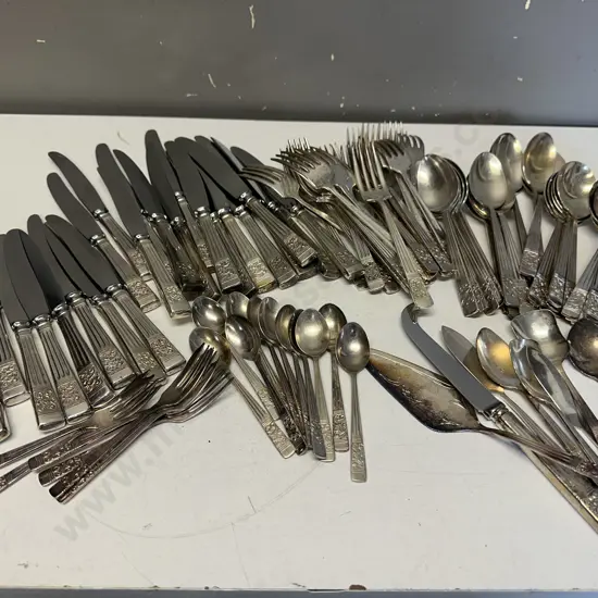 Rodd Cutlery Set 'Berkeley' Twelve Place Setting (Less One Teaspoon) With Extras