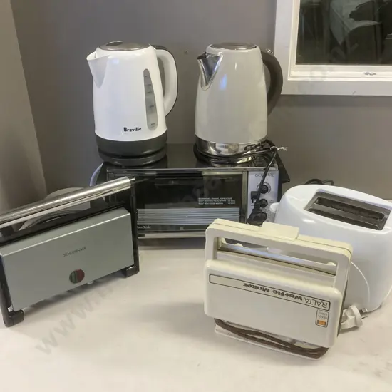 Two Jugs, Toaster Oven / Broiler, Waffle maker, Compact Sandwich Maker, Toaster