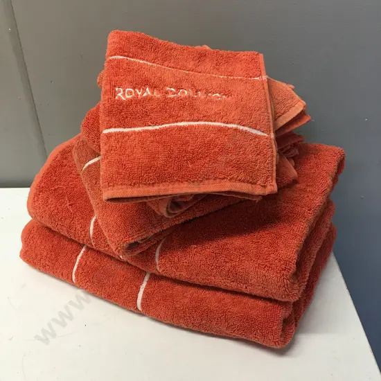 Royal  Doulton Towels, Hand Towels & Flannels