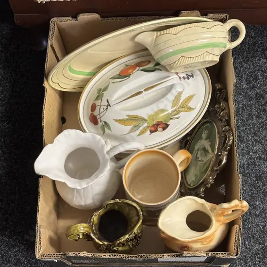 Box of Assorted items