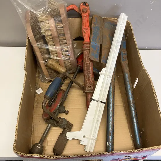 Box Lot New Brushes, Tools, Shelf Brackets