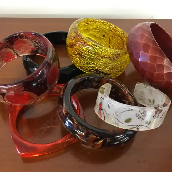  Selection Of Costume Jewellery Bangles 