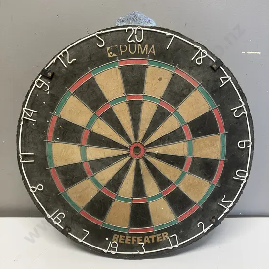 PUMA Beefeater Dart Board