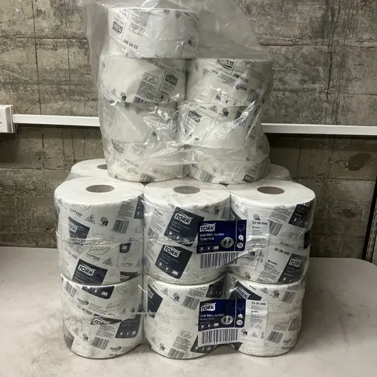 Tork Soft Mini Jumbo Toilet Rolls x 24 With 7 x Mini Jumbo Toilet Rolls