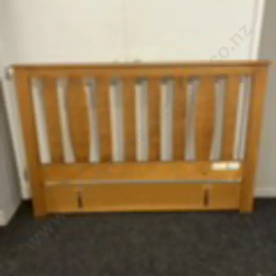 Royal Furniture Ltd Newbury Queen Headboard Ex Harvey Norman. 108 x 163cm