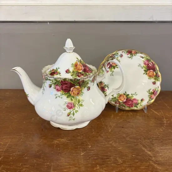 Royal Albert Old Country Roses Teapot and Trivet