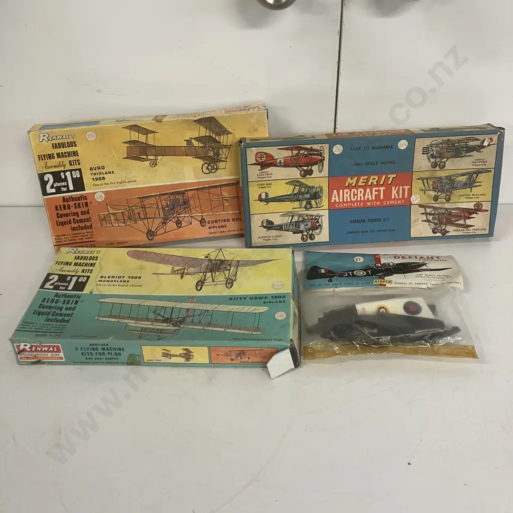 Vintage Four Model Kits Image 1++
