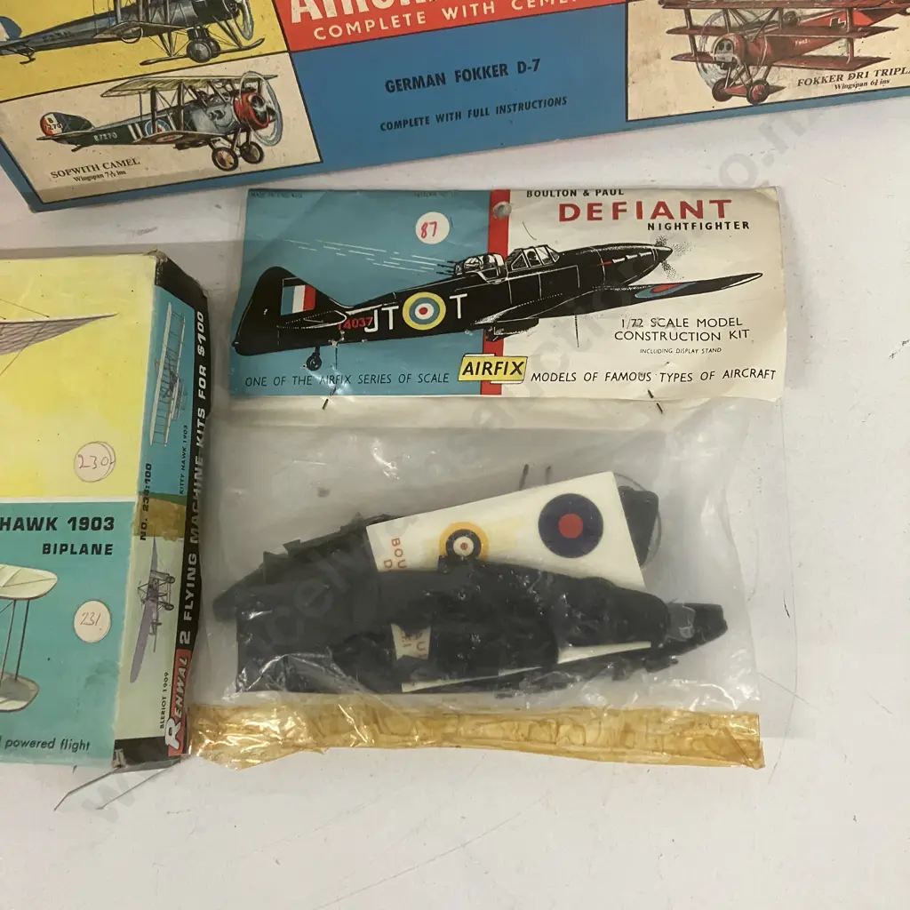 Vintage Four Model Kits Image 1++