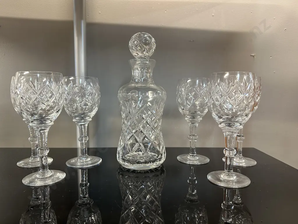 Vintage Crystal Decanter With Set Of Six Wine Glasses Image 1++