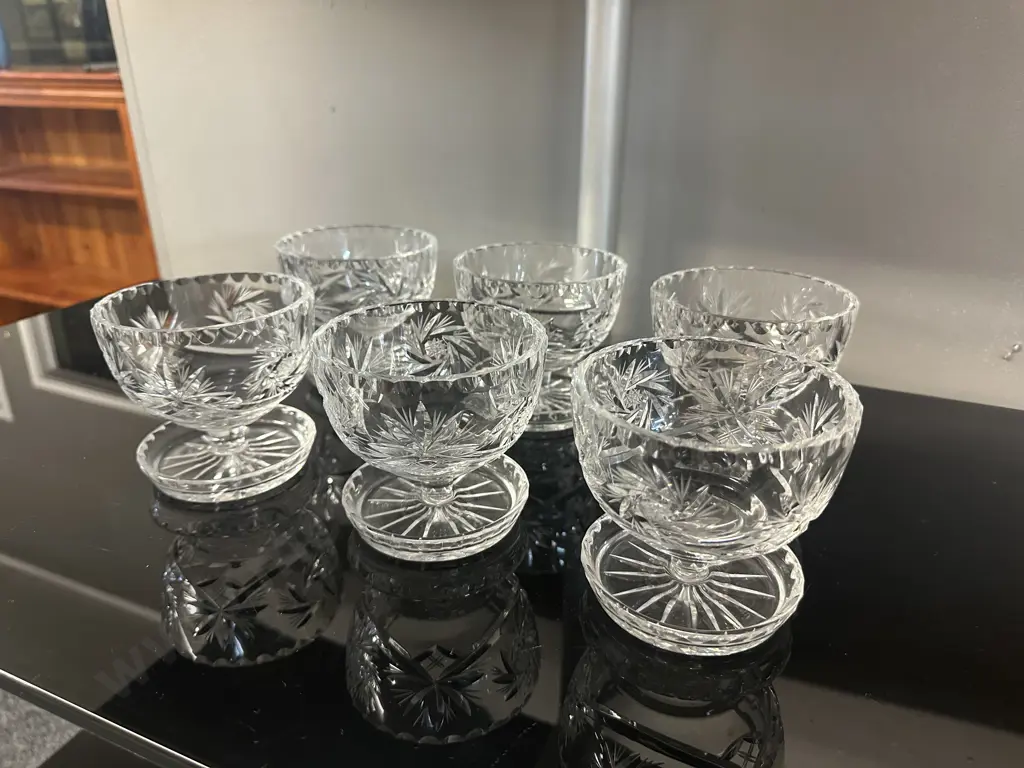 Beautiful Vintage Set Of Six Lipped Crystal Starter Or Dessert Dishes Image 1++