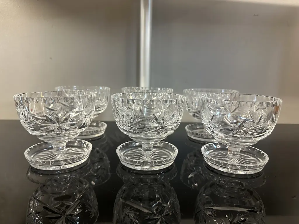 Beautiful Vintage Set Of Six Lipped Crystal Starter Or Dessert Dishes Image 1++