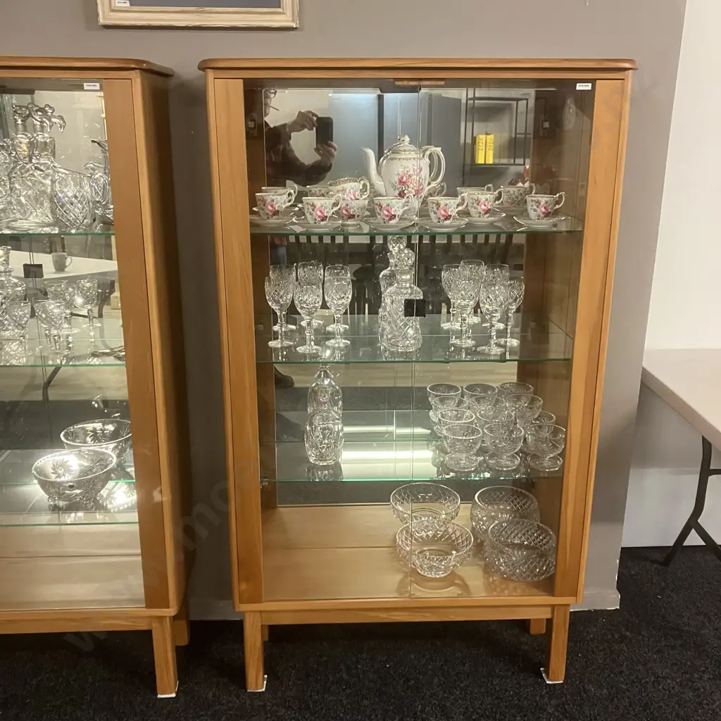 Rimu Double Glass Door Display Cabinet, Mirror Backed, 3 Adjustable Glass Shelves. H156 W93 D30cm Image 1++