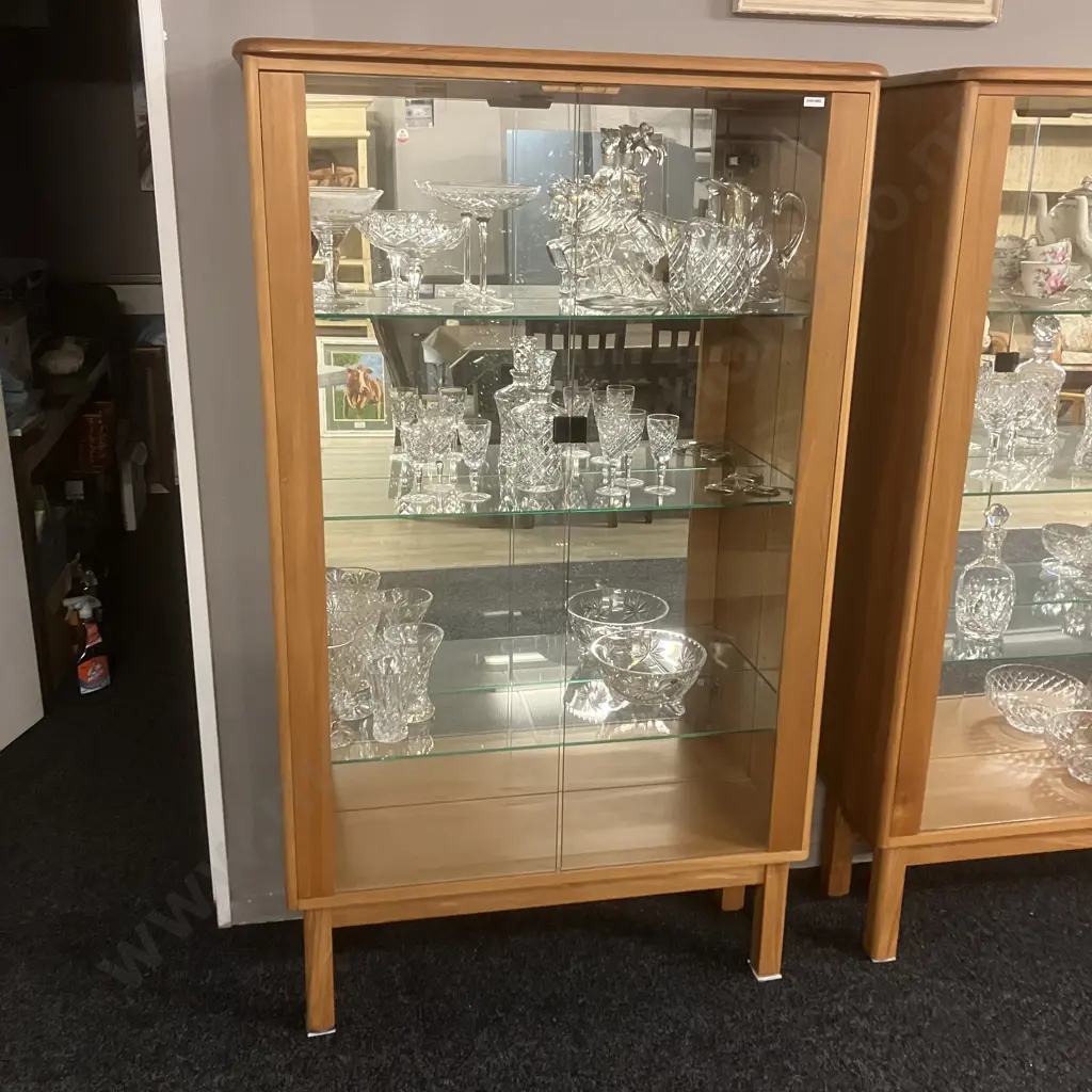 Rimu Double Glass Door Display Cabinet, Mirror Backed, 3 Adjustable Glass Shelves. H156 W93 D30cm Image 1++