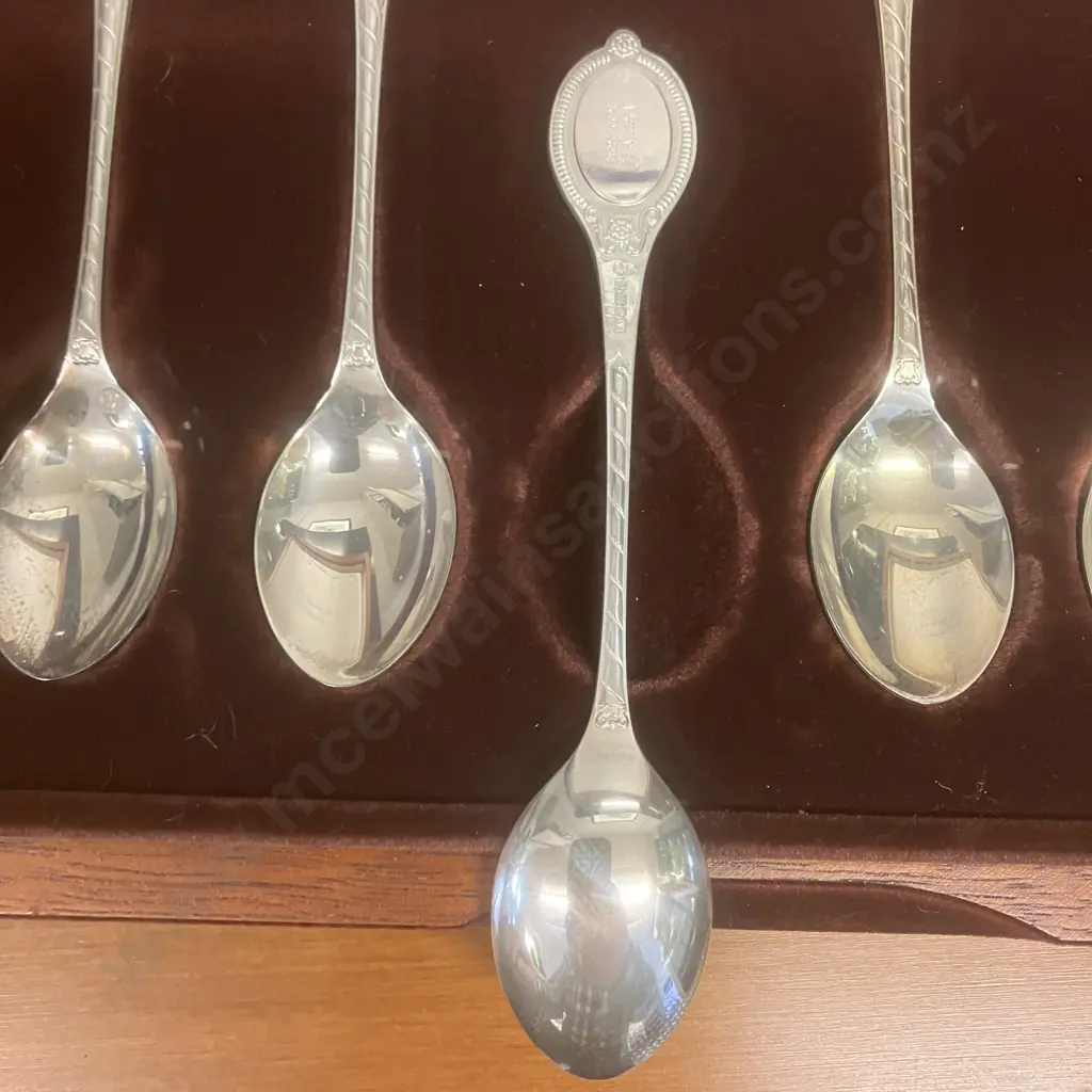 Franklin Mint The Sovereign Queens Spoon Collection, Limited Edition With COA Image 1++