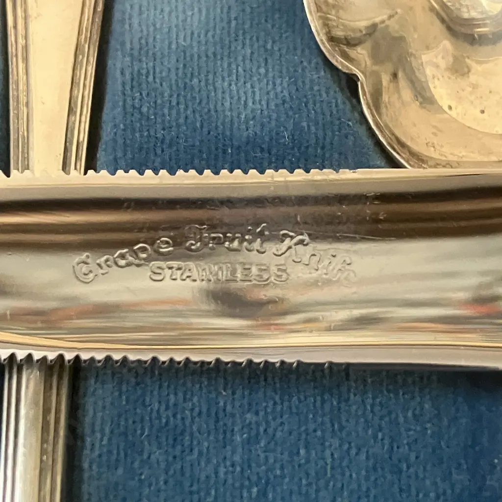 Set of 6 Sterling Silver Grapefruit Spoons, Hallmarked Sheffield 1923, Thomas Bradbury & Sons Image 1++
