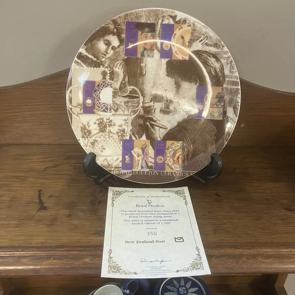 Royal Doulton - 'New Zealand Post's Royal Doulton Stamp Issue' Bone China Plate Limited 350/1500 With COA. 1993 Image 1++