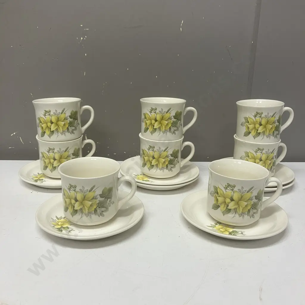 Crown Lynn Daffodils Pattern 7 x Cups & Saucers With an Extra Cup Image 1++