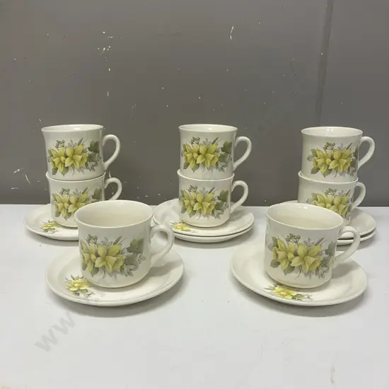 Crown Lynn Daffodils Pattern 7 x Cups & Saucers With an Extra Cup